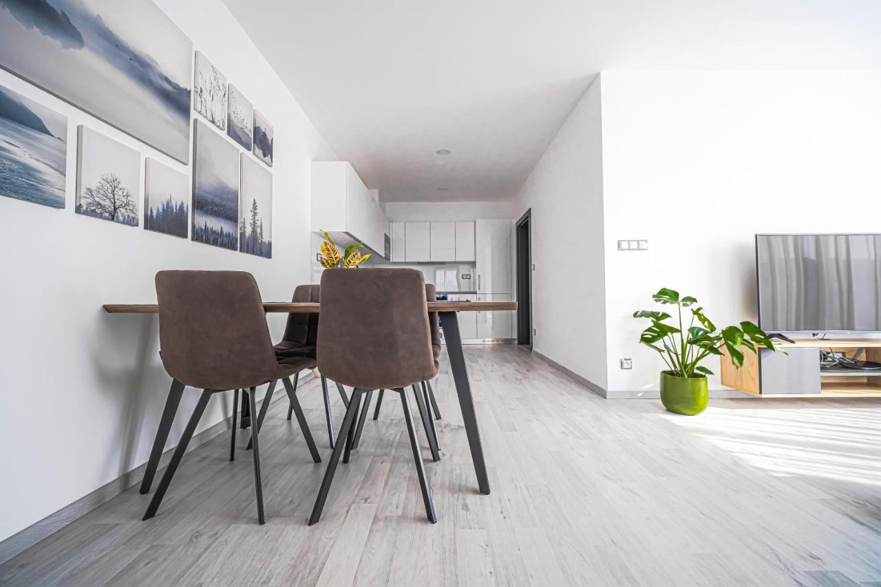 Grunt Apartments Mladá Boleslav Екстериор снимка