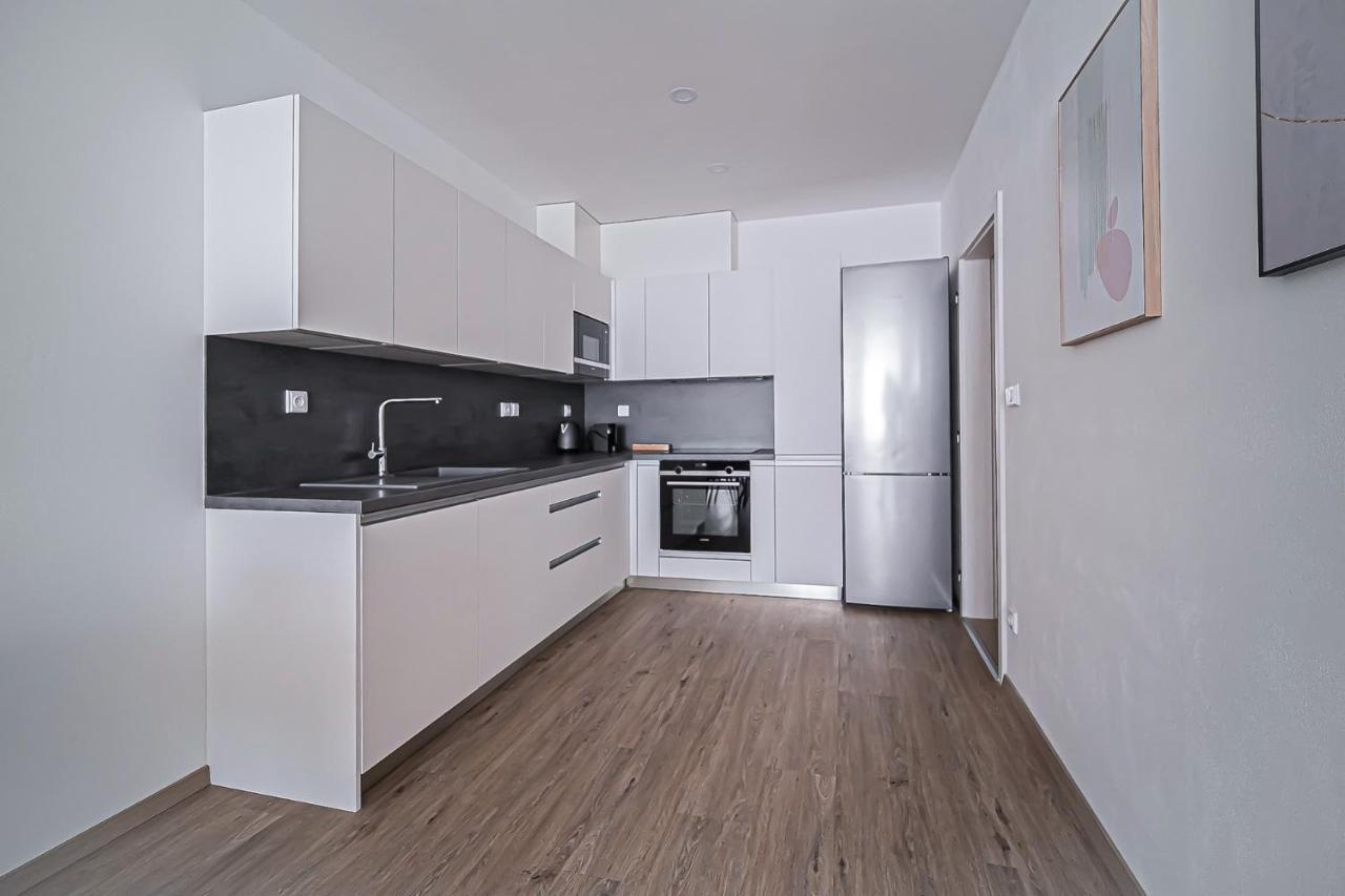 Grunt Apartments Mladá Boleslav Екстериор снимка